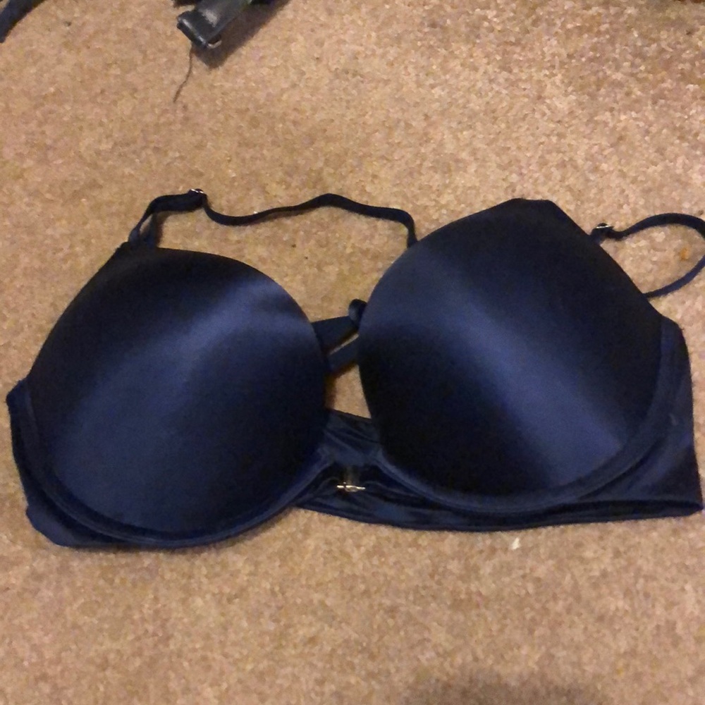 New without tags VS Bombshell Plunge